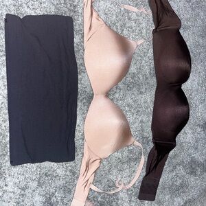 Seamless Nude and Black Bra Set